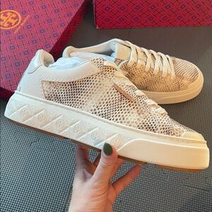 $785 New authentic Tory Burch ladybug sneaker snake leather  beige ivory 9.5